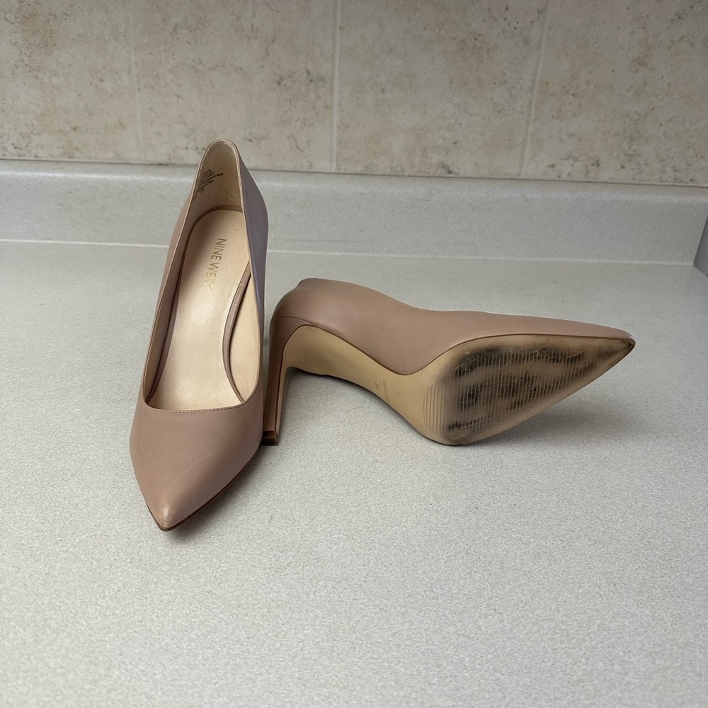 Beige heels